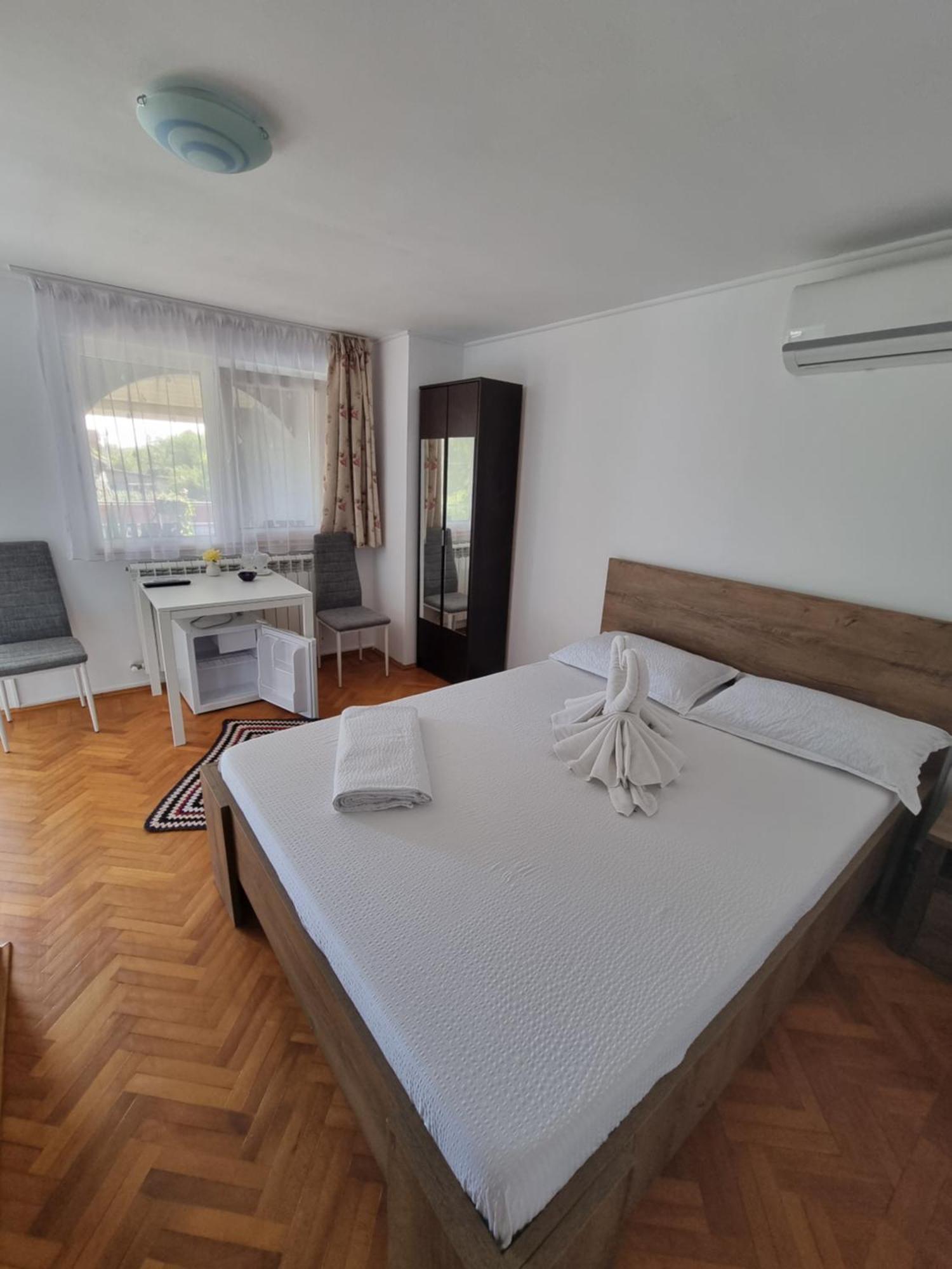 Casa Cu Trandafiri 무리기올 외부 사진