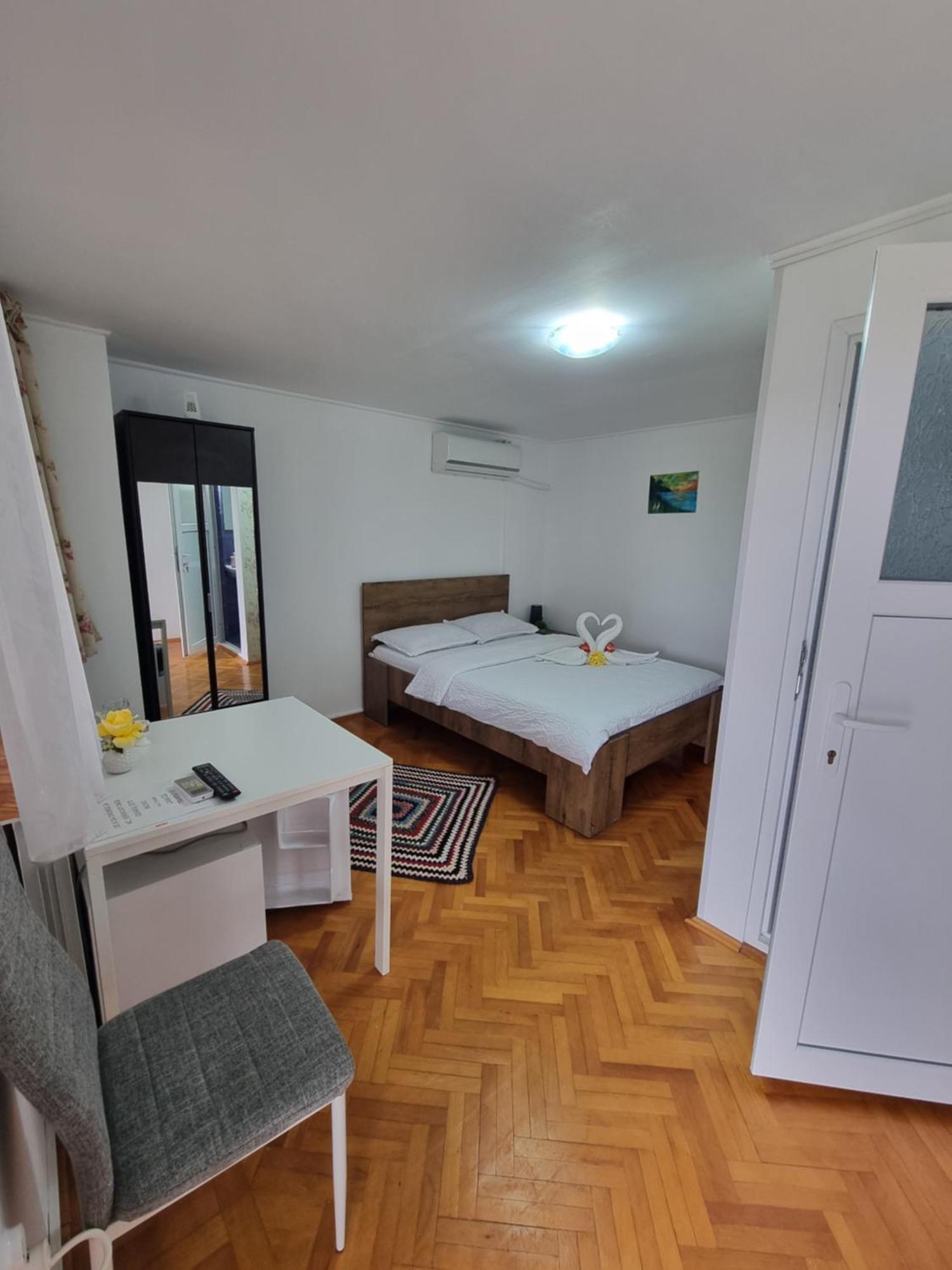 Casa Cu Trandafiri 무리기올 외부 사진