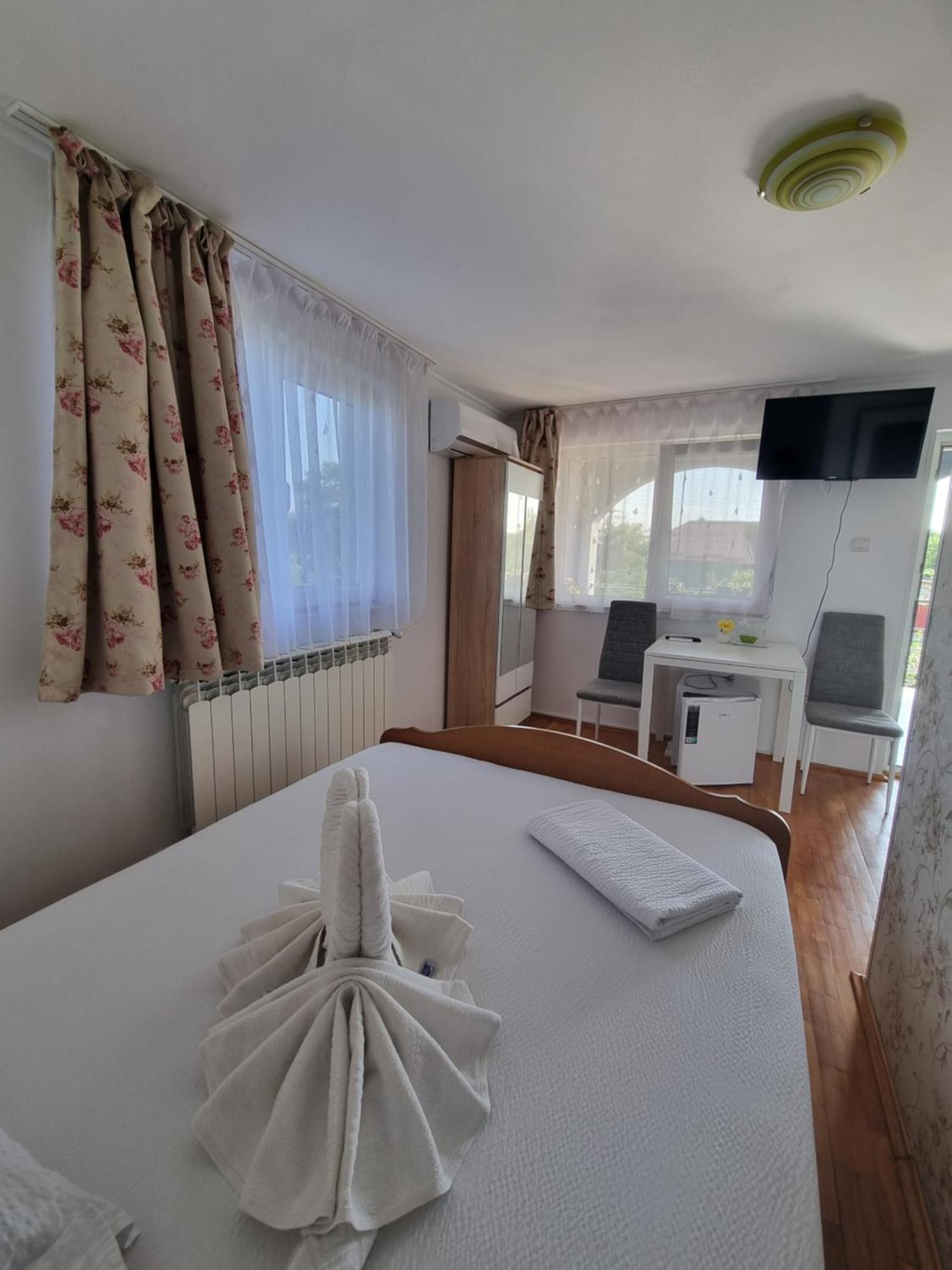 Casa Cu Trandafiri 무리기올 외부 사진