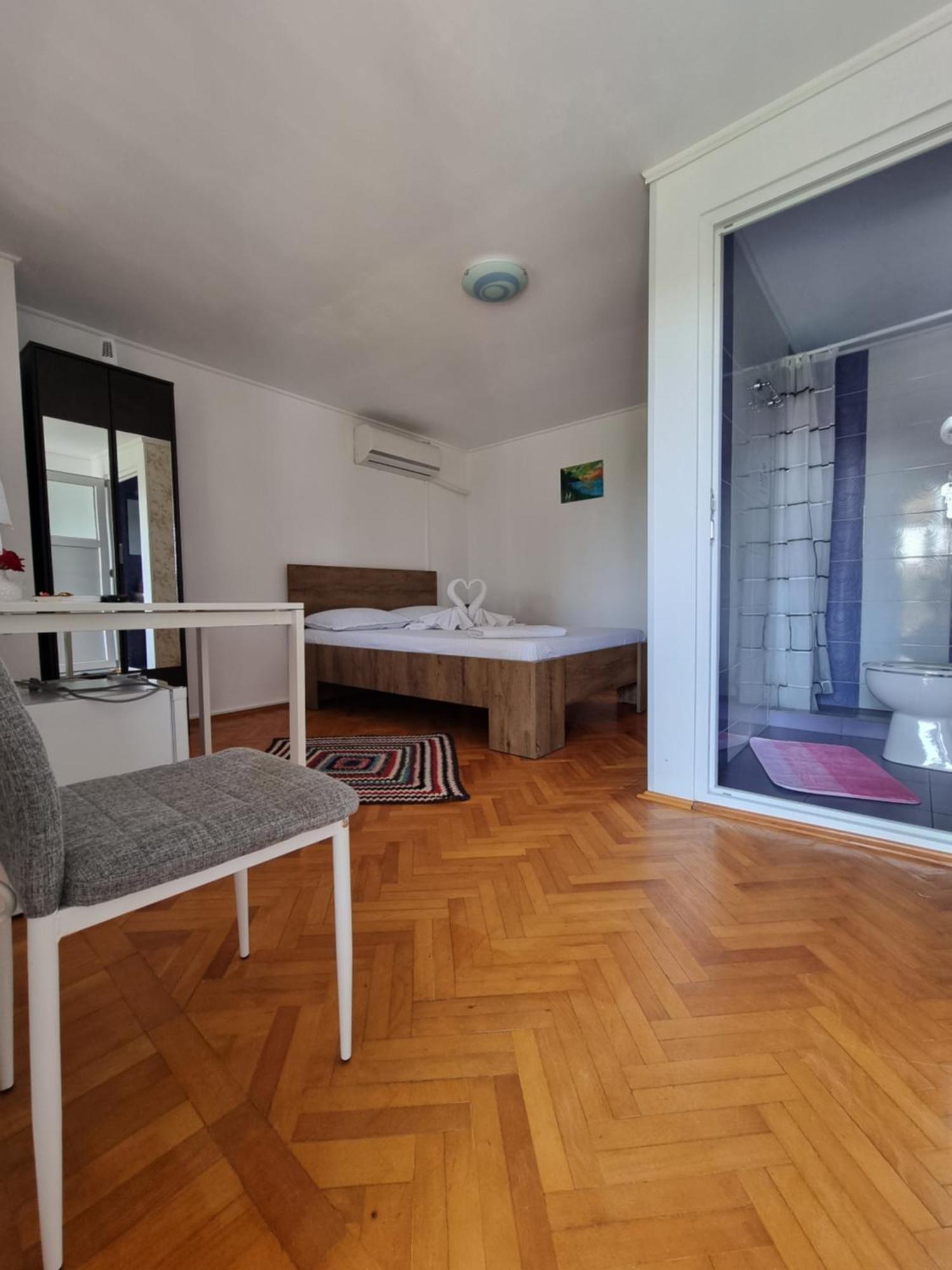 Casa Cu Trandafiri 무리기올 외부 사진
